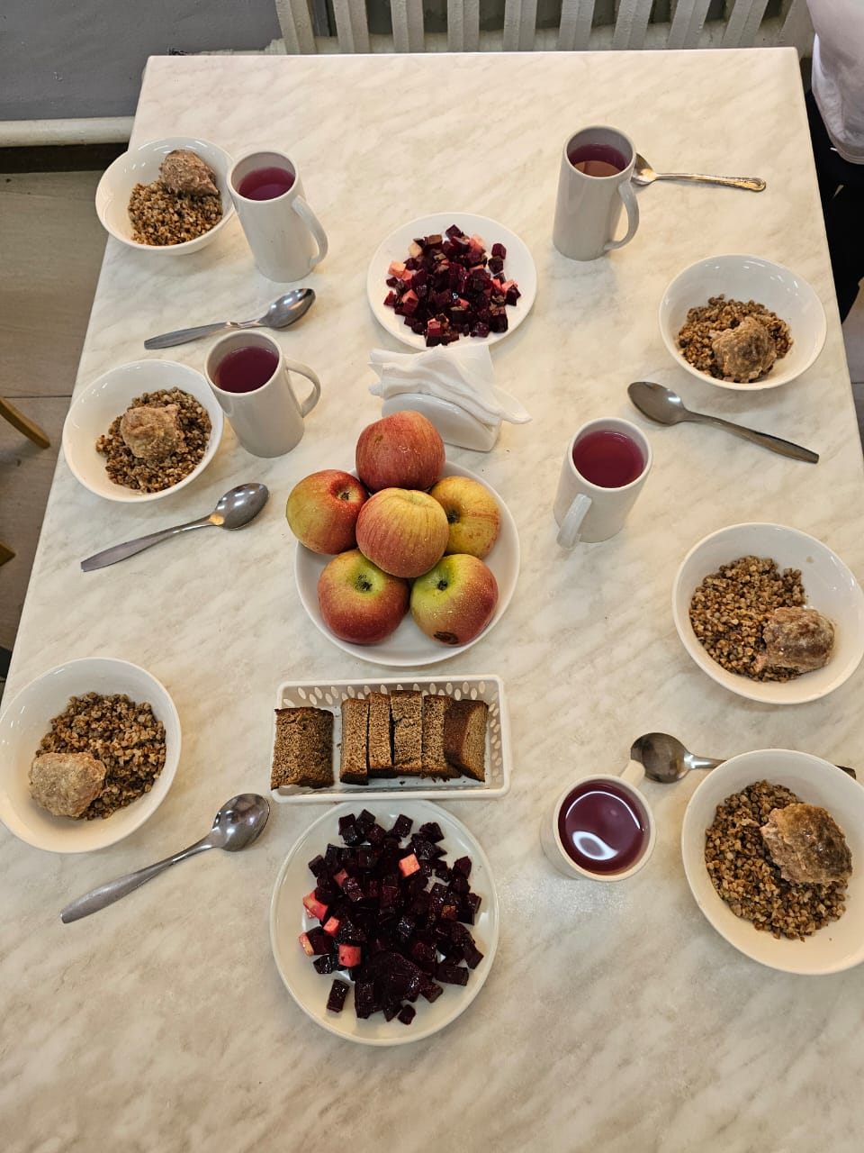 Тағамдардың фотосуреті және мәзір