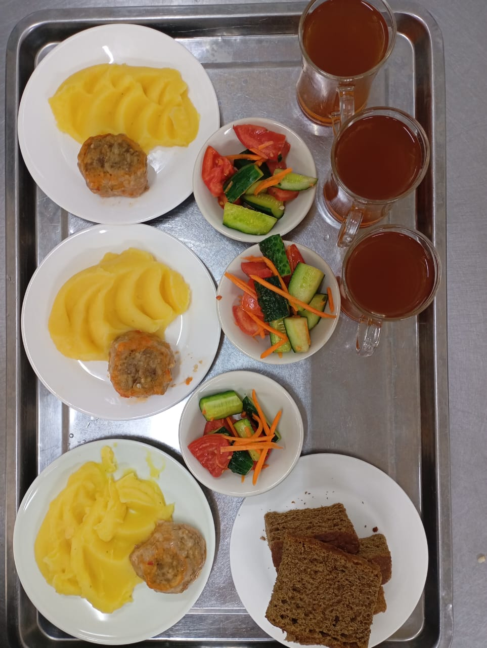 Тағамдардың фотосуреті және мәзір