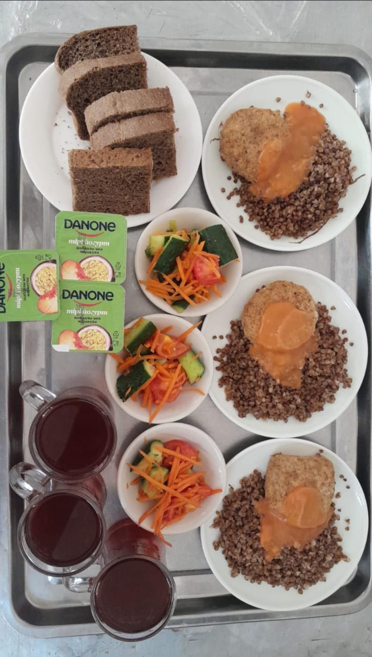 Тамақтардың фотосуреті және мәзірі