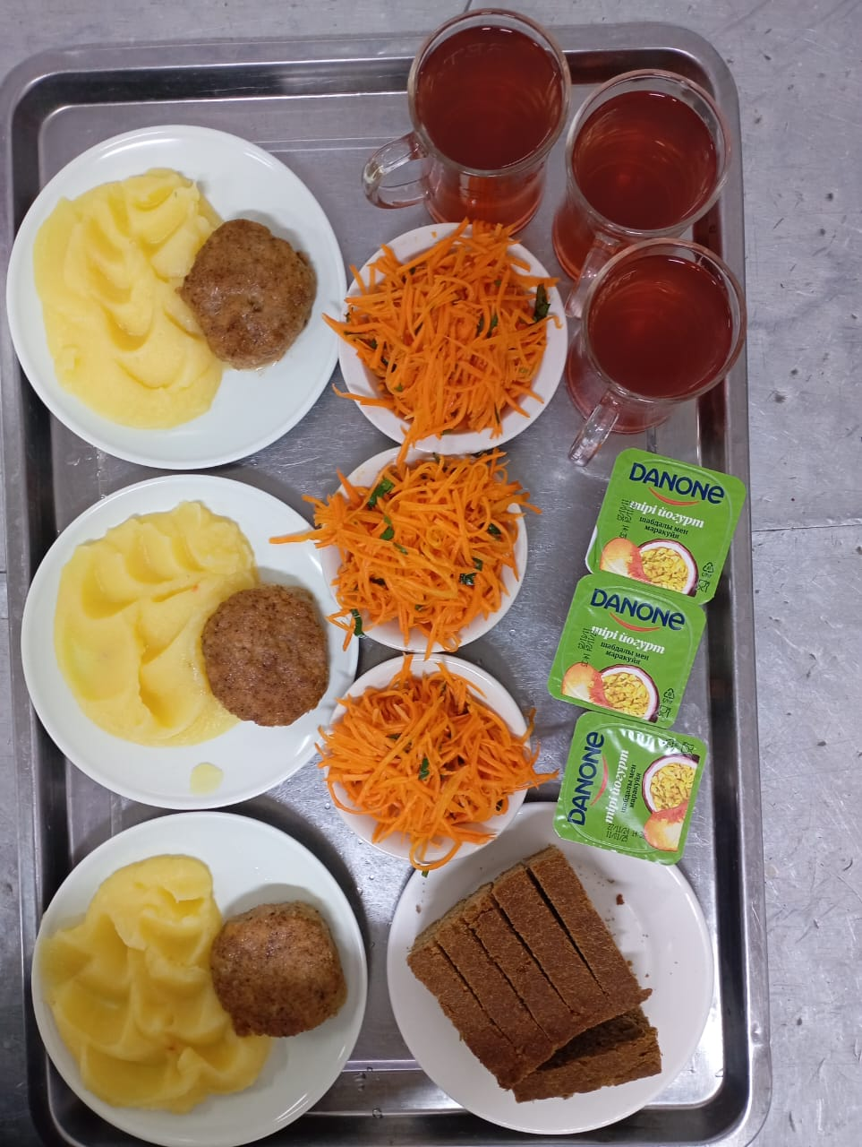 Тағамдардың фотосуреті және мәзір