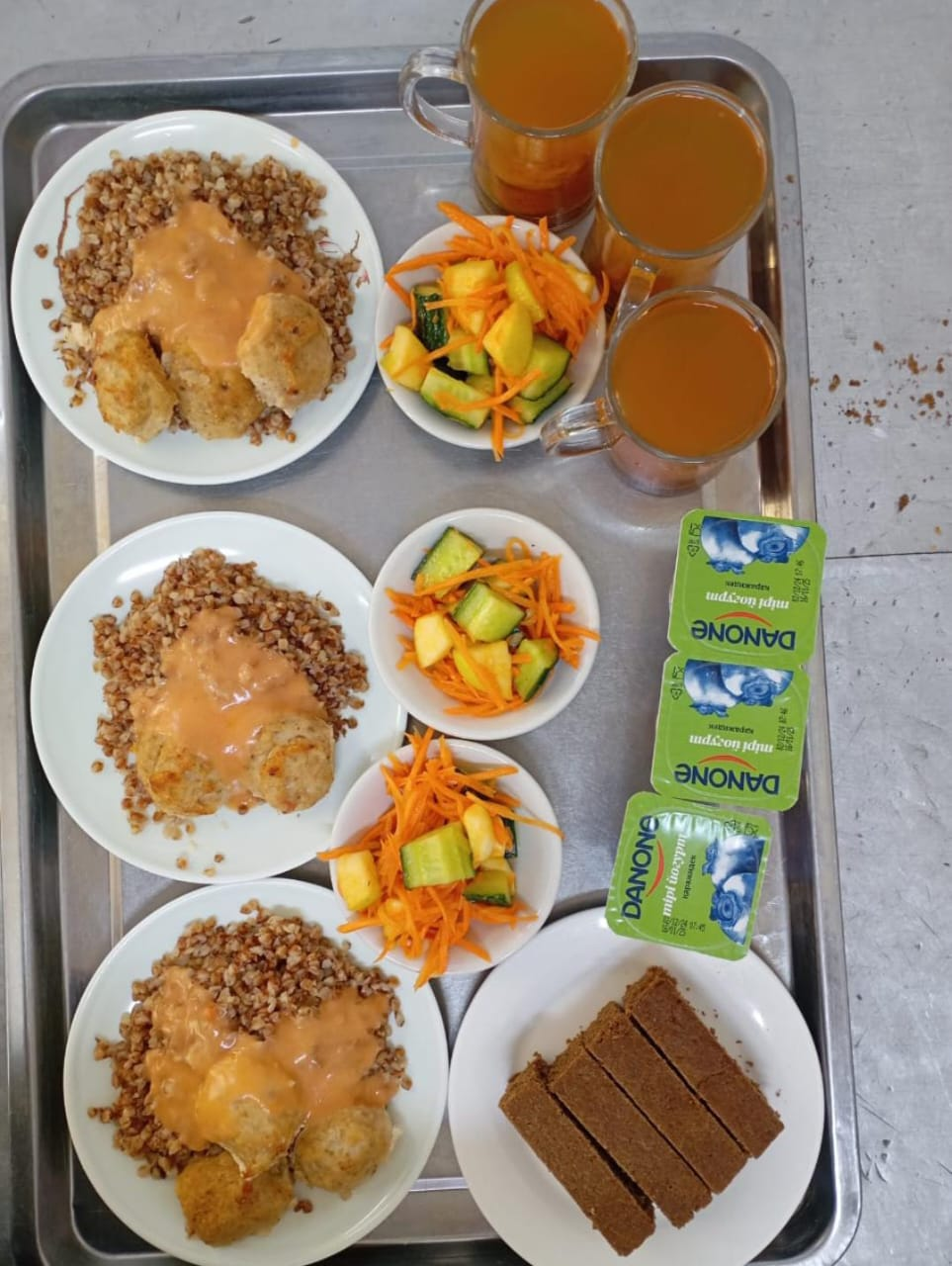 Тамақтардың фотосуреті және мәзірі