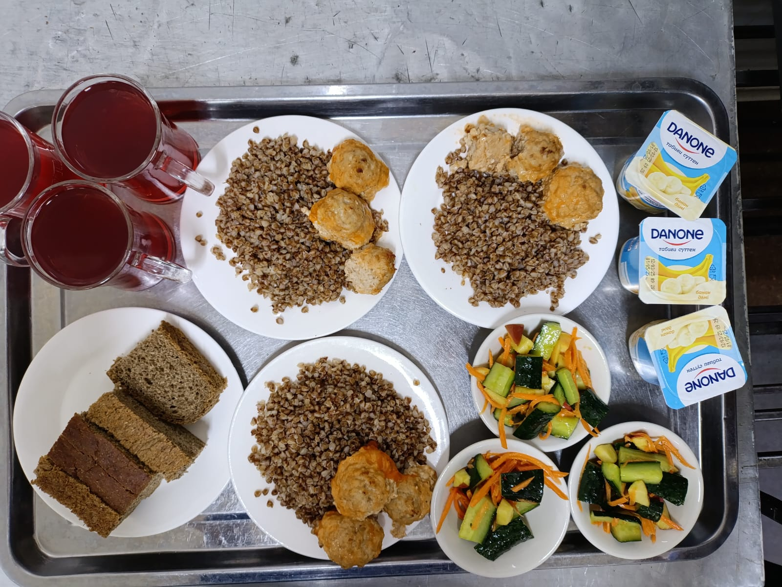 Тамақтардың фотосуреті және мәзірі