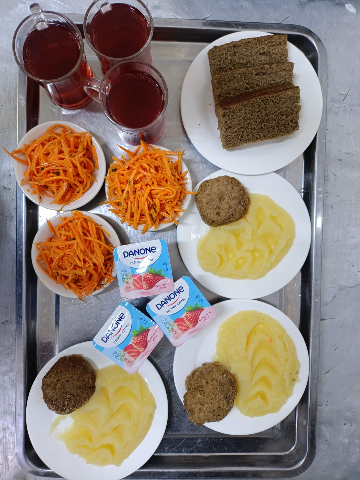 Тамақтардың фотосуреті және мәзірі