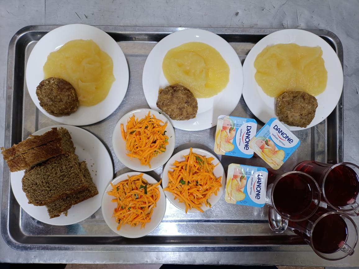 Тамақтардың фотосуреті және мәзірі