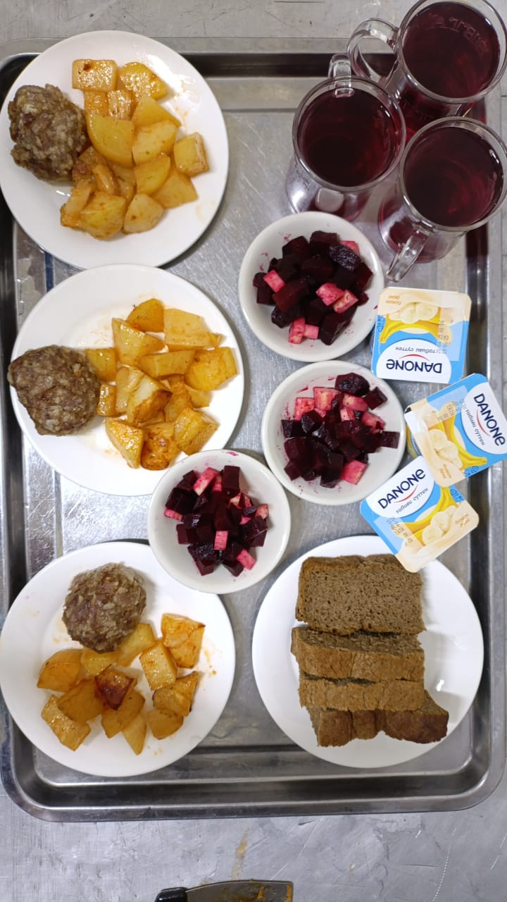 Тамақтардың фотосуреті және мәзірі