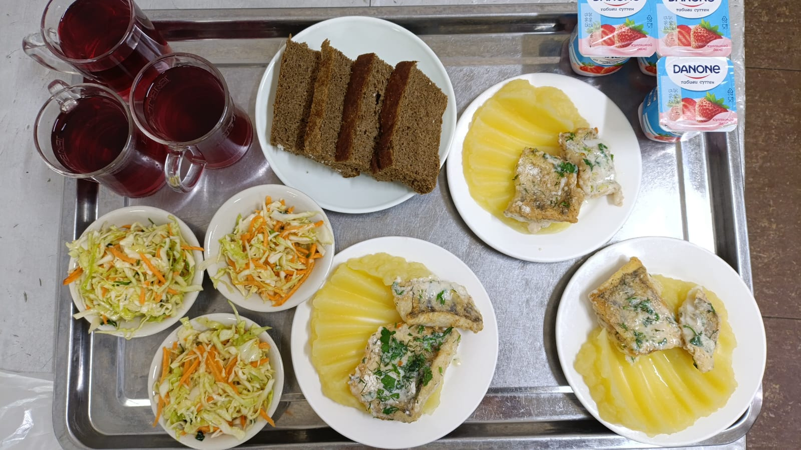 Тамақтардың фотосуреті және мәзірі