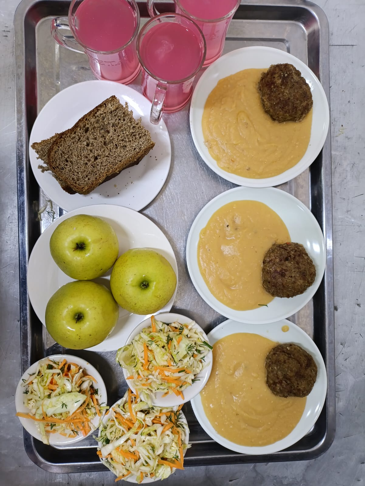 Тамақтардың фотосуреті және мәзірі