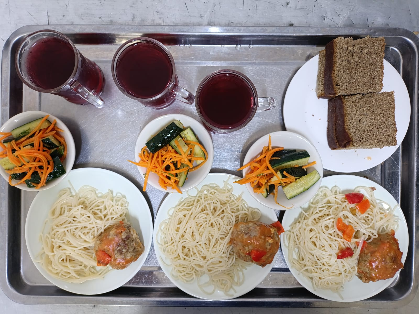 Тамақтардың фотосуреті және мәзірі