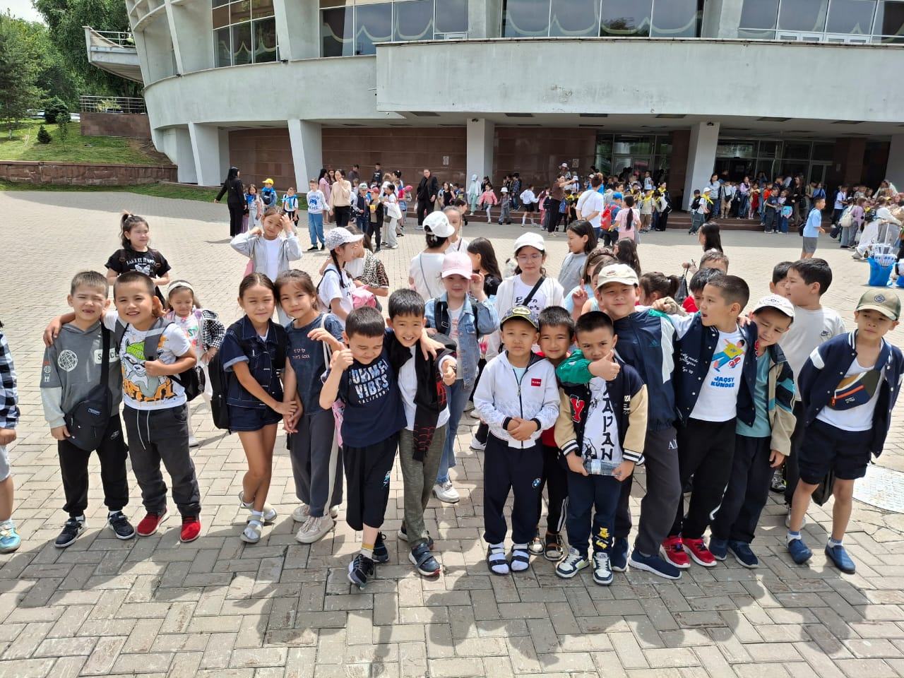 Мектеп жанындағы жазғы лагерь